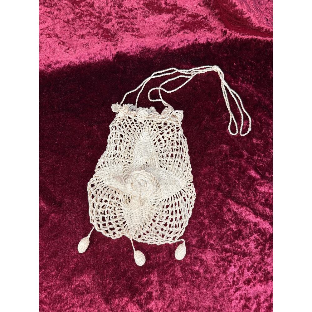 Vintage Accessory - Crochet Lace Handbag – Floral Drawstring Reticule Style - Picture 3 of 10